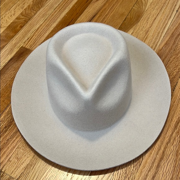 Gigi Pip Zephyr Rancher Cream - Picture 1 of 6
